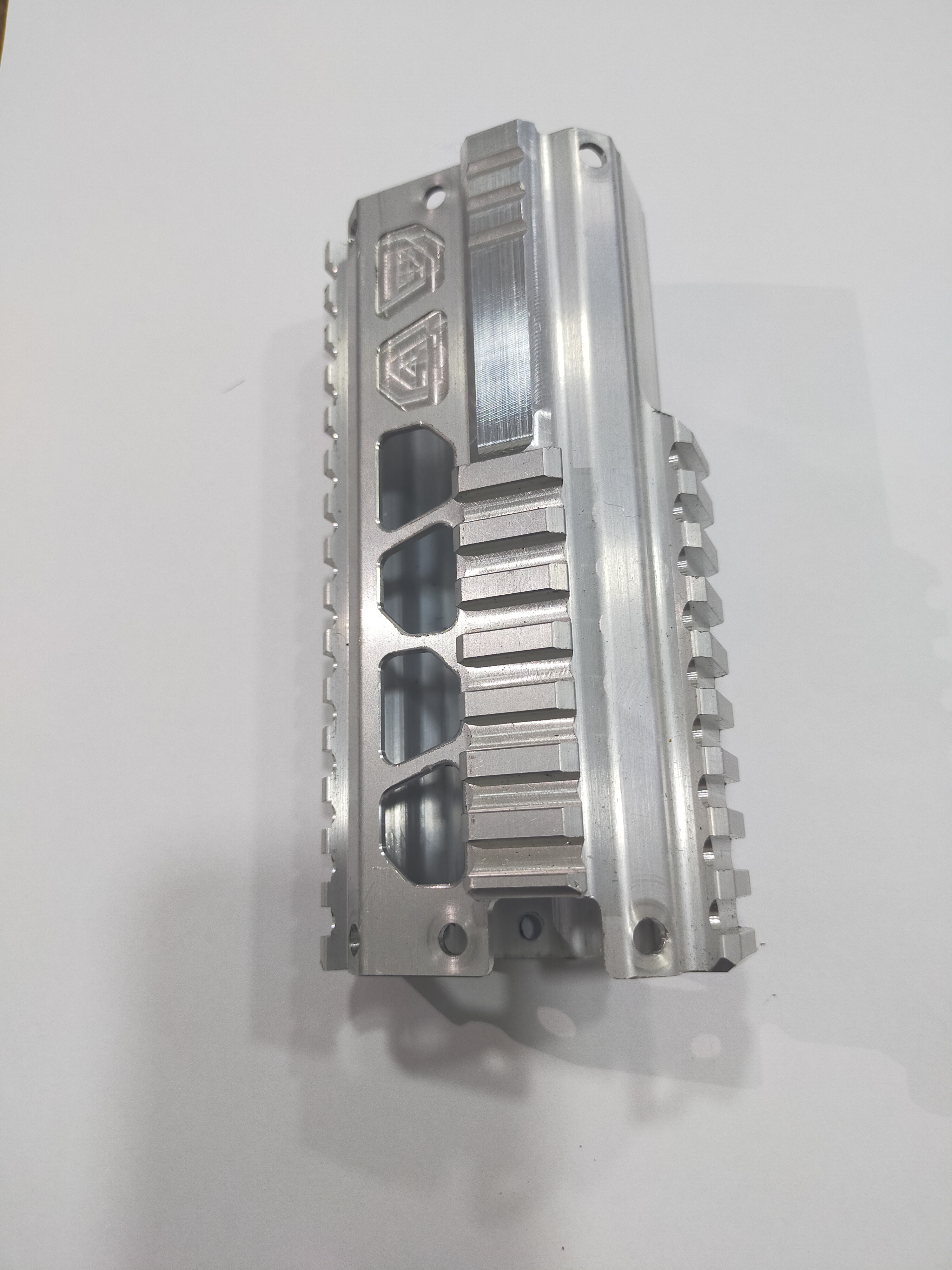 RIFLE HAND GUARDS 