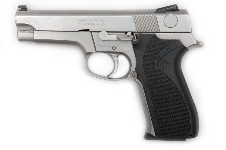 S&W 5946