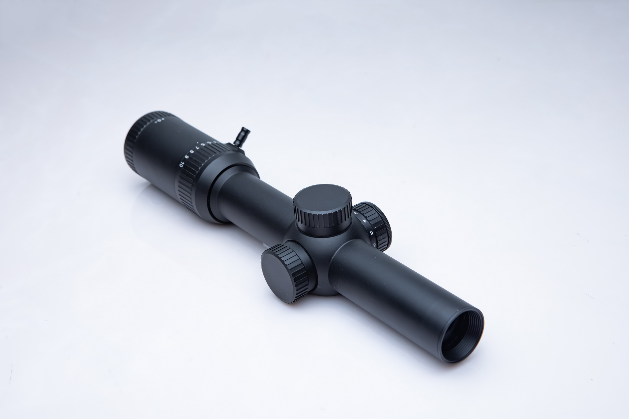 SIGNPOST 1-10x24 SFP / MOA Reticle / 30mm Mono-tube