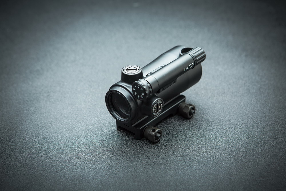 ELITE 32MM CLOSED RED DOT SIGHT