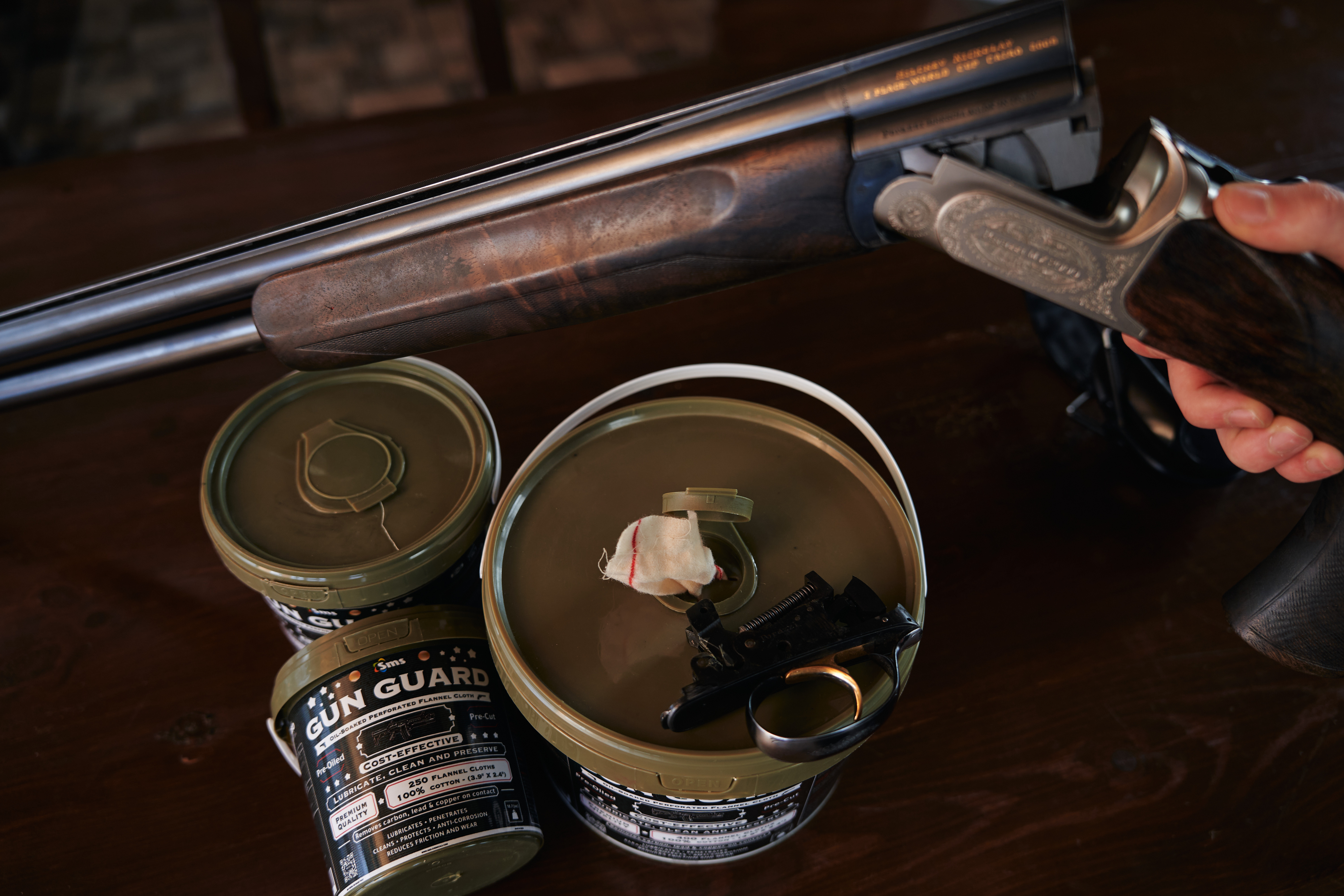 GUN GUARD Oil-Soaked Perforated Flannel Cloth in Bucket